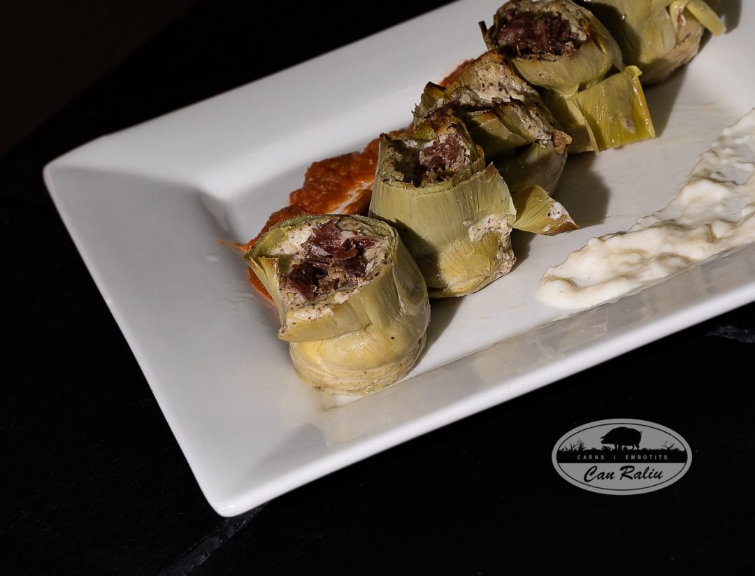 Carxofes Amb Pernil